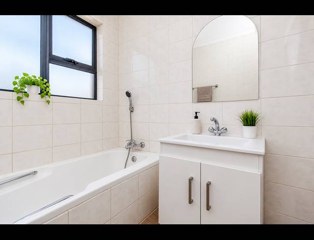 2 BEDROOM APARTMENT FOR SALE IN RANDPARK RIDGE